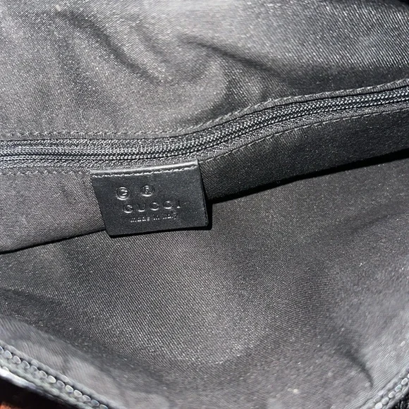 🔥🔥🔥Authentic Gucci Black Signature Satchel Handbag